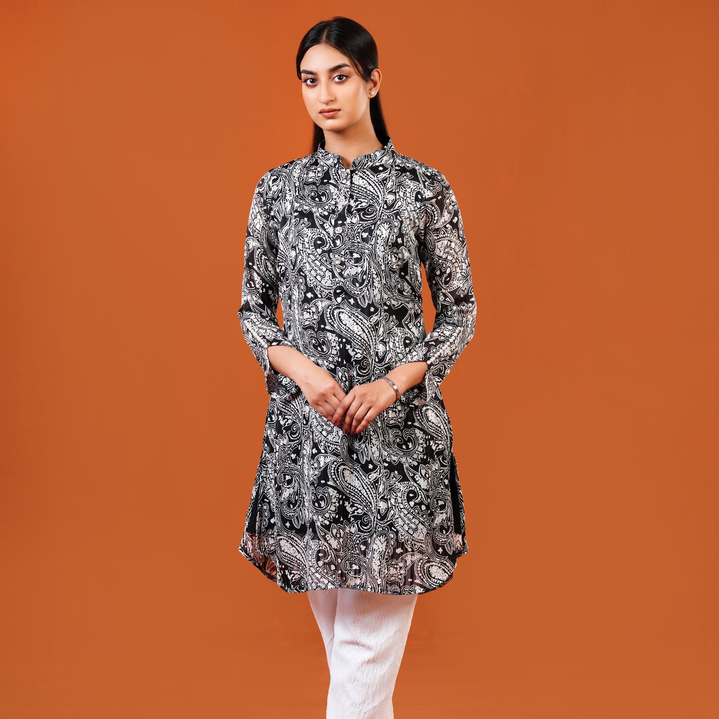 Royal Kurti (Black & Off-White Print)