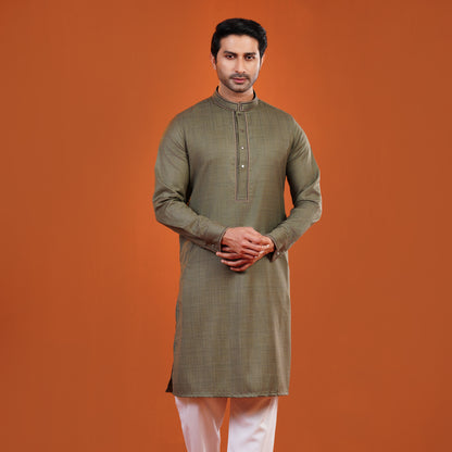 Man wearing a yamaan panjabi 
